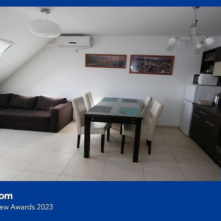Blonde River Apartman Soter Szeged Bagian luar foto
