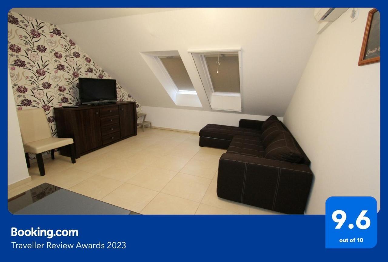 Blonde River Apartman Soter Szeged Bagian luar foto