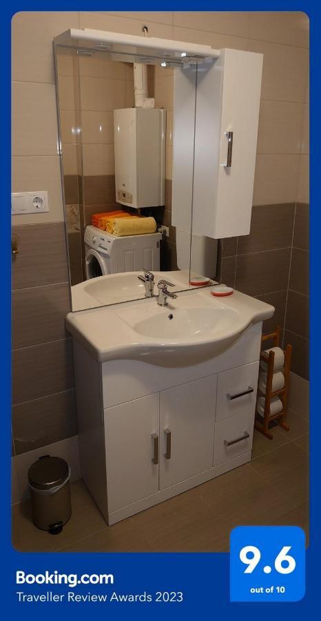 Blonde River Apartman Soter Szeged Bagian luar foto